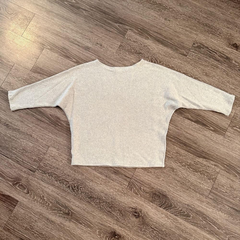 The Reset R Label Batwing Sweater - Picture 9 of 9